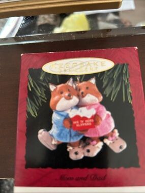 (1993)Keepsake Ornament Fox Couple Holiday Figurine - Red, Black, Pink, Blue